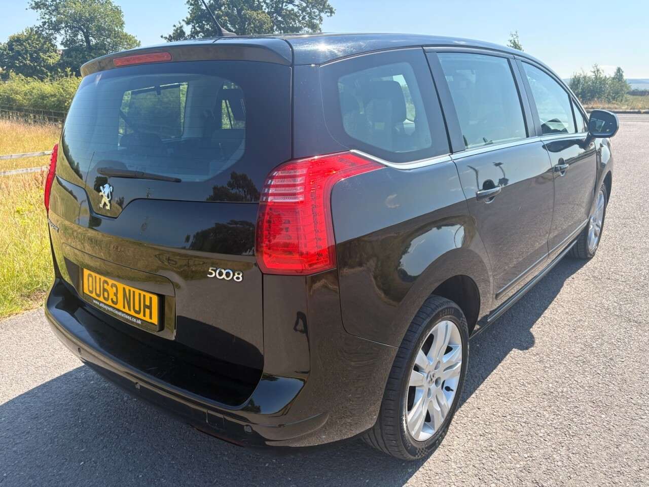 2013 PEUGEOT 5008 2013 PEUGEOT 5008