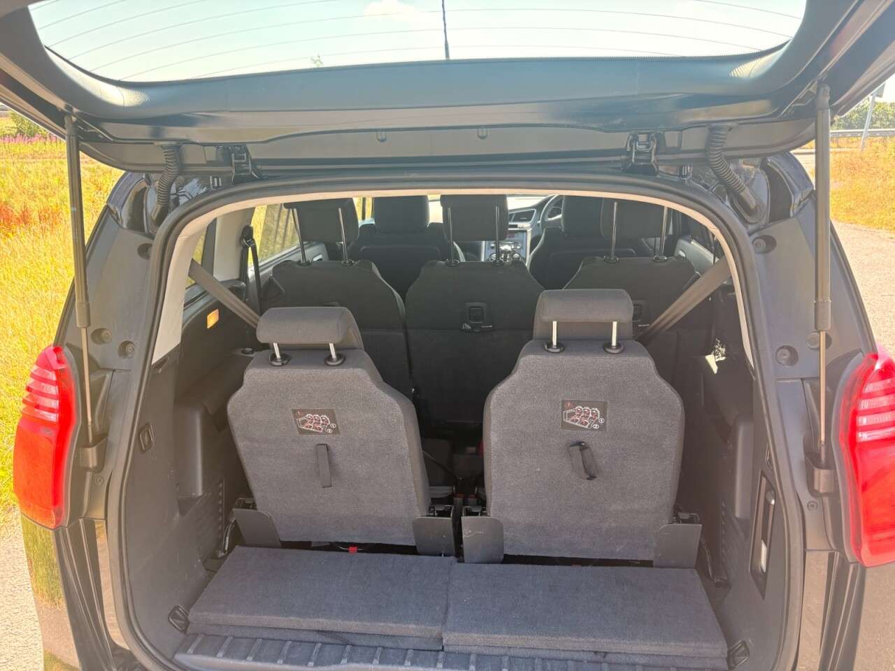 2013 PEUGEOT 5008 2013 PEUGEOT 5008