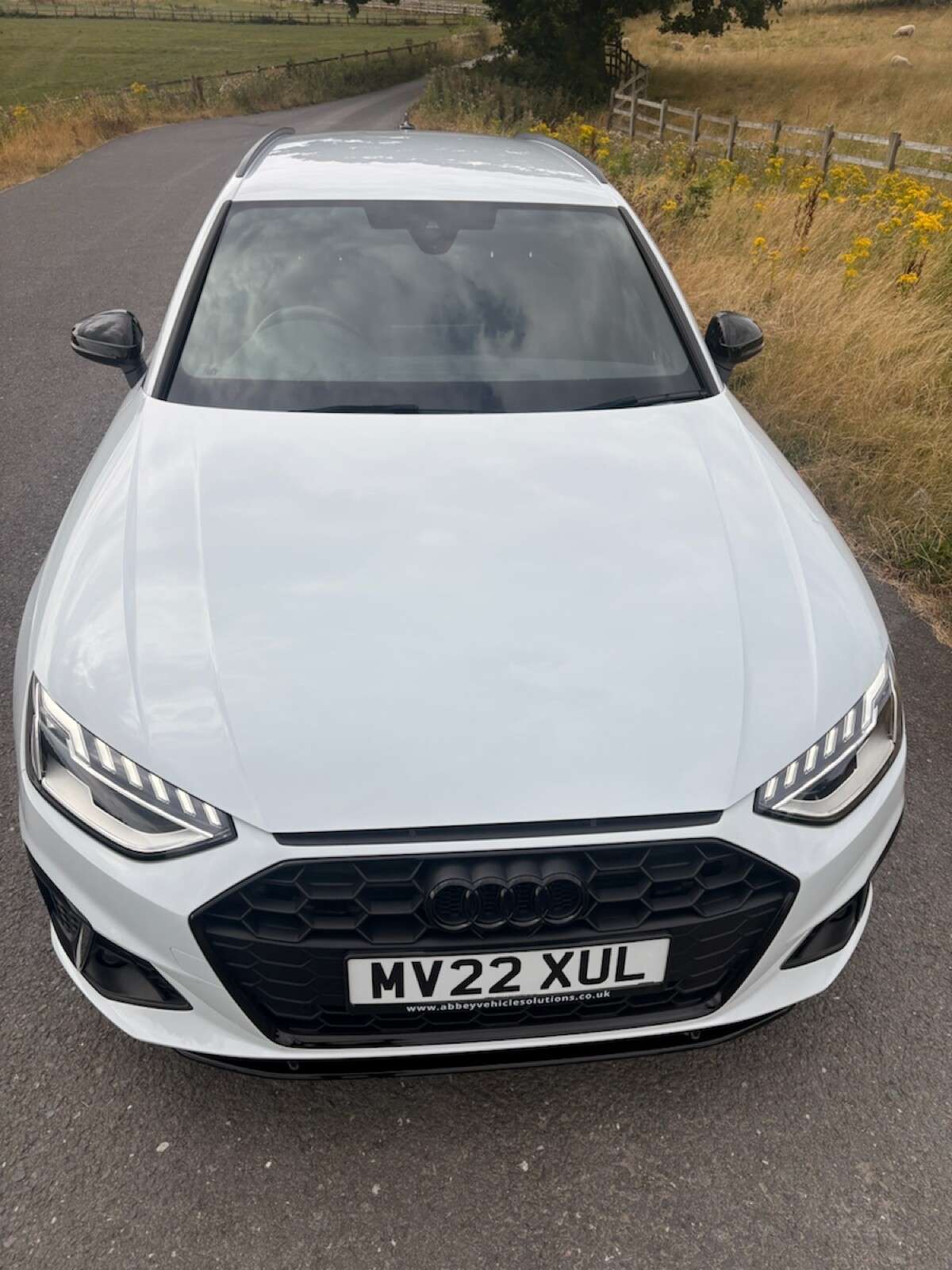 A 2022 AUDI A4 AVANT 2.0 TFSI 40 Black Edition Estate 5dr Petrol S Tronic Euro 6 (s/s) (204 ps) A 2022 AUDI A4 AVANT 2.0 TFSI 40 Black Edition Estate 5dr Petrol S Tronic Euro 6 (s/s) (204 ps)