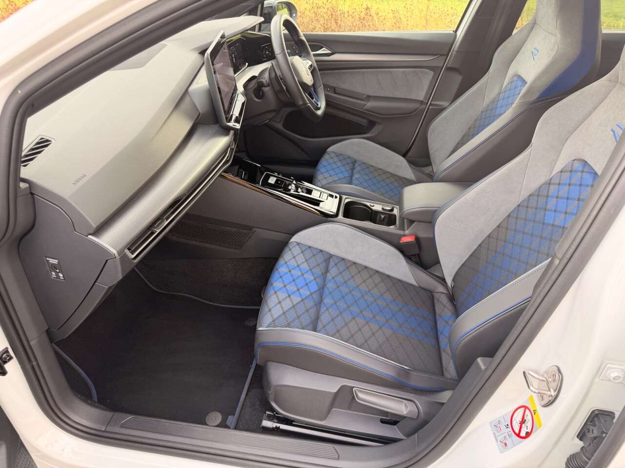 2025 VOLKSWAGEN GOLF 2025 VOLKSWAGEN GOLF