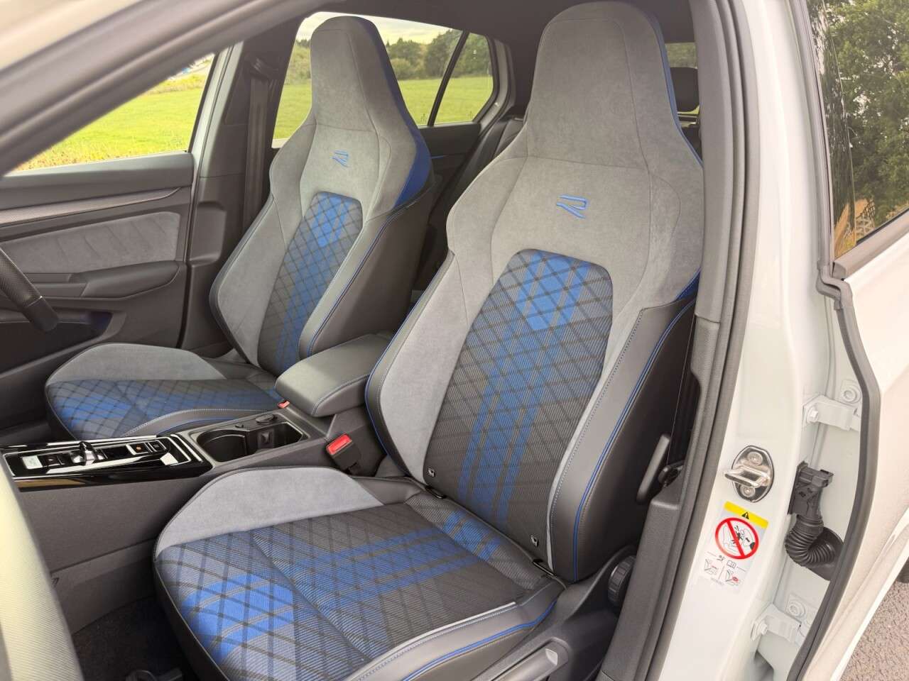 2025 VOLKSWAGEN GOLF 2025 VOLKSWAGEN GOLF