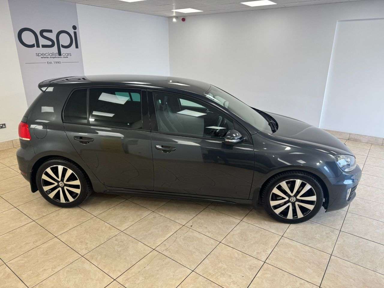 2011 VOLKSWAGEN GOLF 2011 VOLKSWAGEN GOLF
