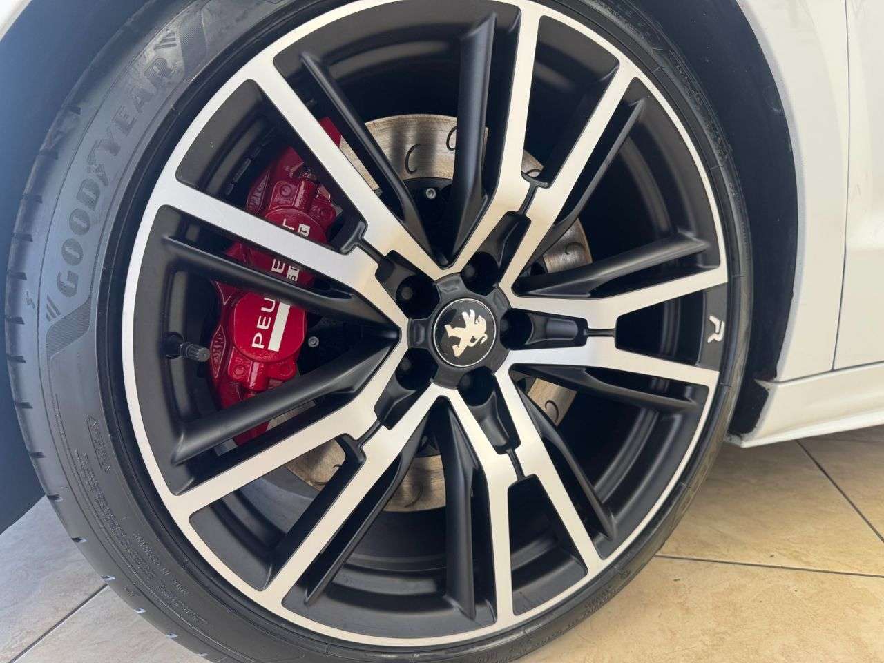 2015 PEUGEOT RCZ 2015 PEUGEOT RCZ