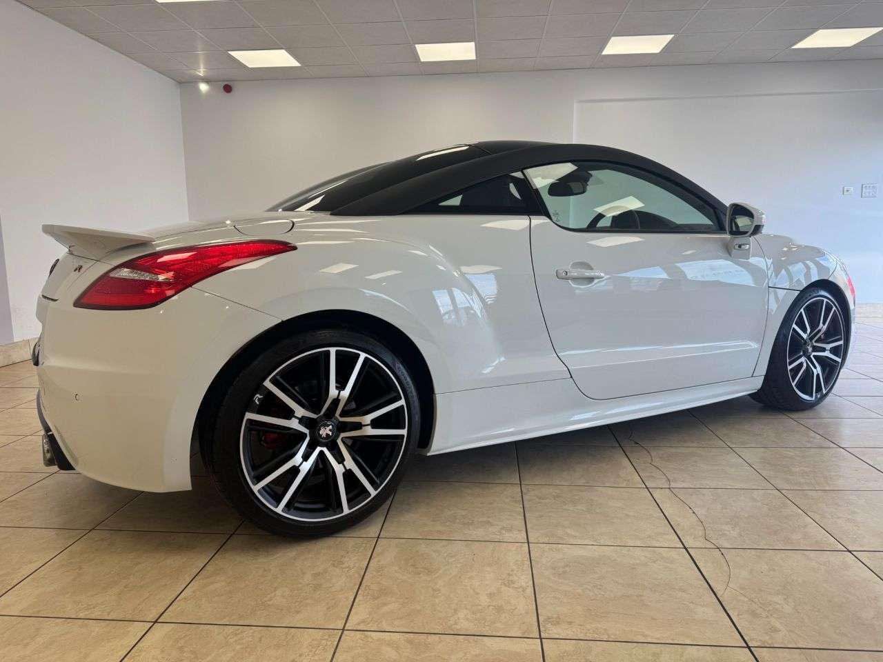 2015 PEUGEOT RCZ 2015 PEUGEOT RCZ