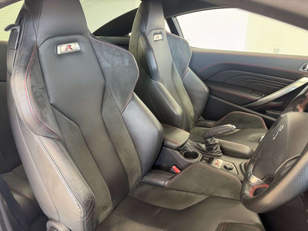 2015 PEUGEOT RCZ 2015 PEUGEOT RCZ