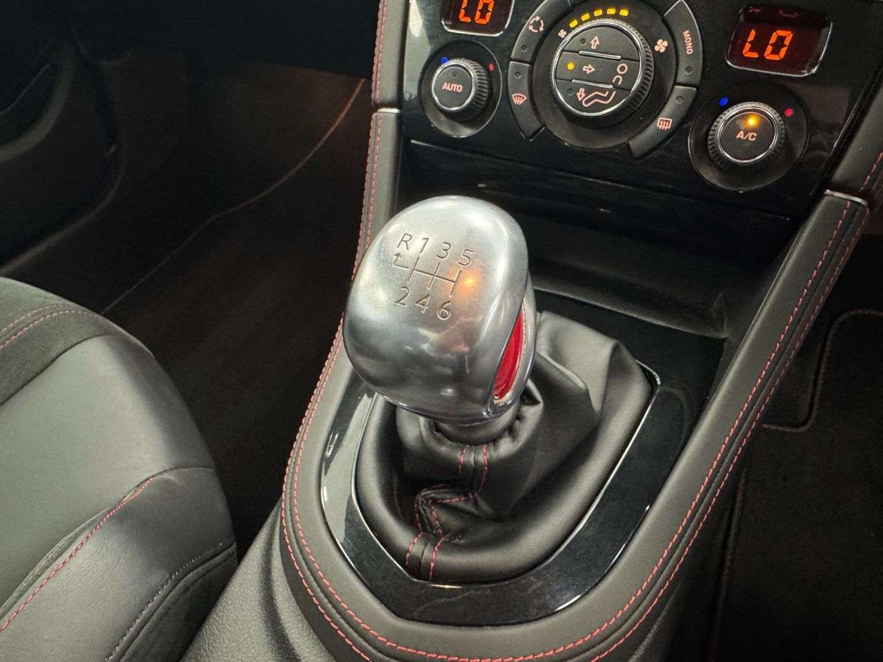 2015 PEUGEOT RCZ 2015 PEUGEOT RCZ