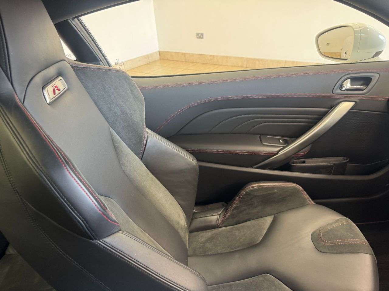 2015 PEUGEOT RCZ 2015 PEUGEOT RCZ