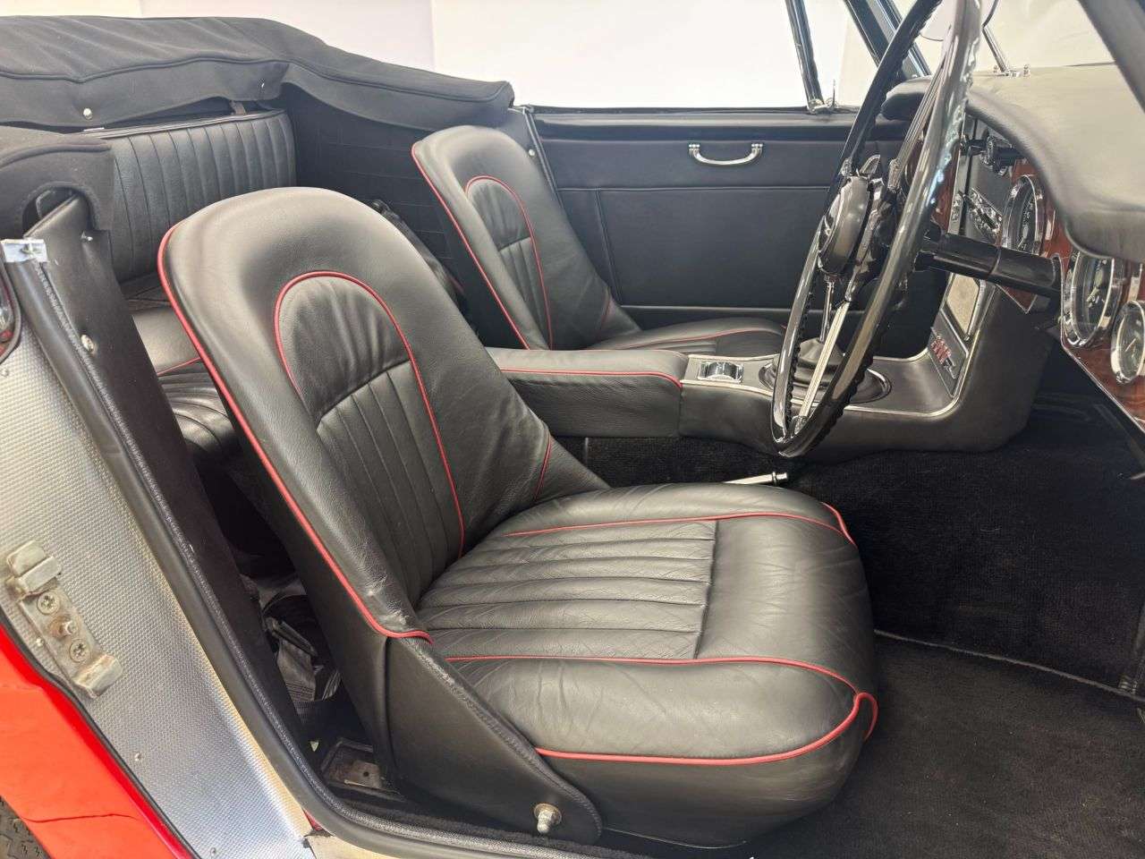 1967 AUSTIN HEALEY 1967 AUSTIN HEALEY