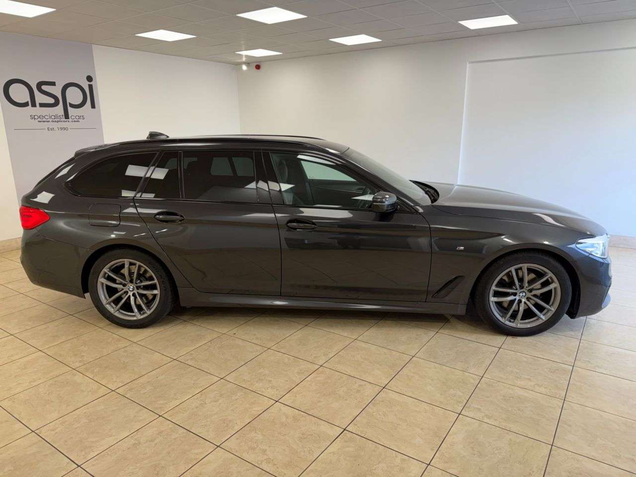 2019 BMW 5 SERIES 2019 BMW 5 SERIES
