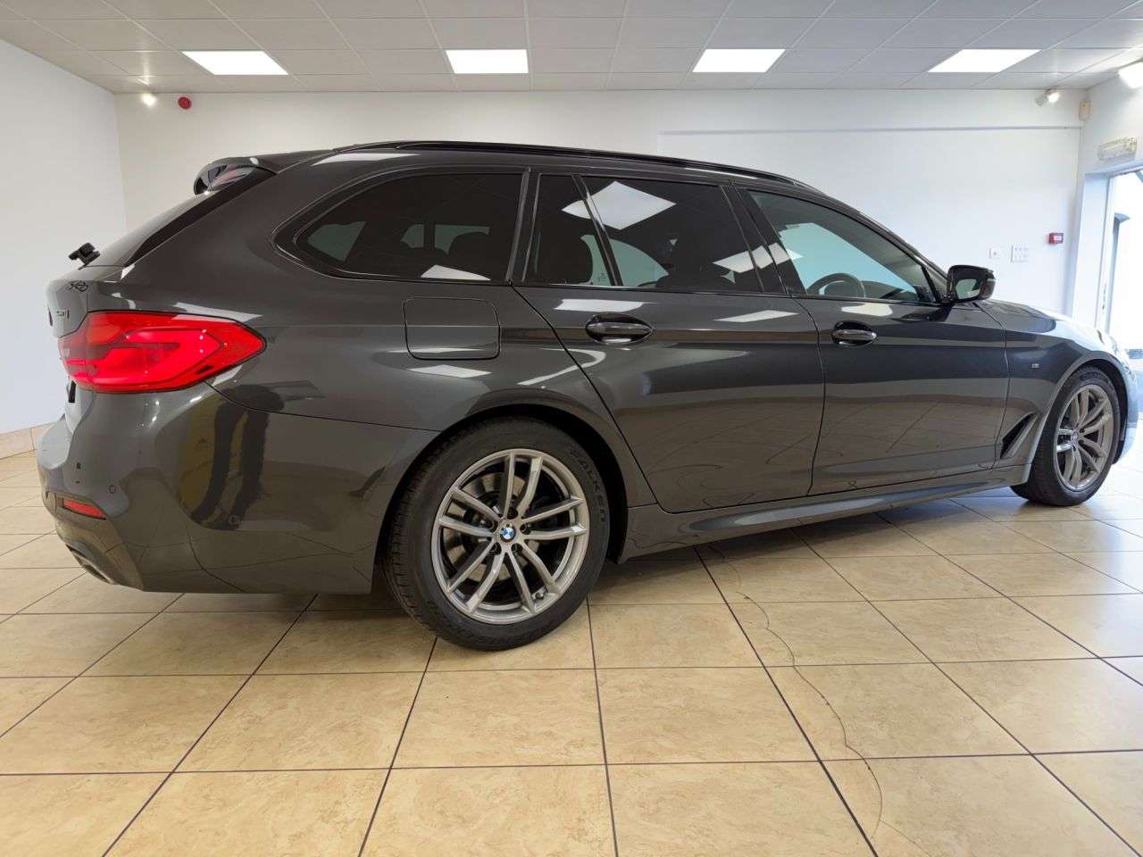 2019 BMW 5 SERIES 2019 BMW 5 SERIES