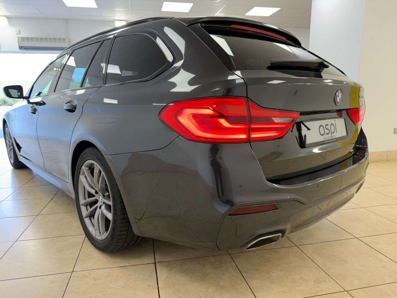 2019 BMW 5 SERIES 2019 BMW 5 SERIES