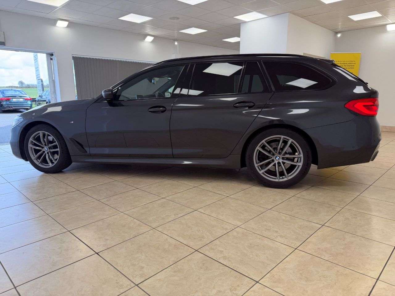 2019 BMW 5 SERIES 2019 BMW 5 SERIES