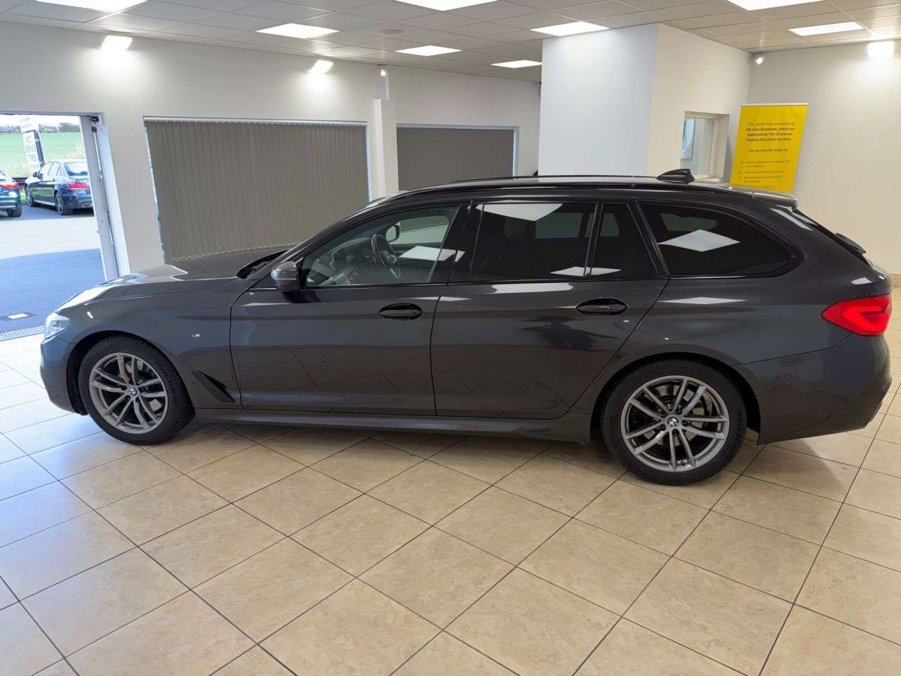 2019 BMW 5 SERIES 2019 BMW 5 SERIES