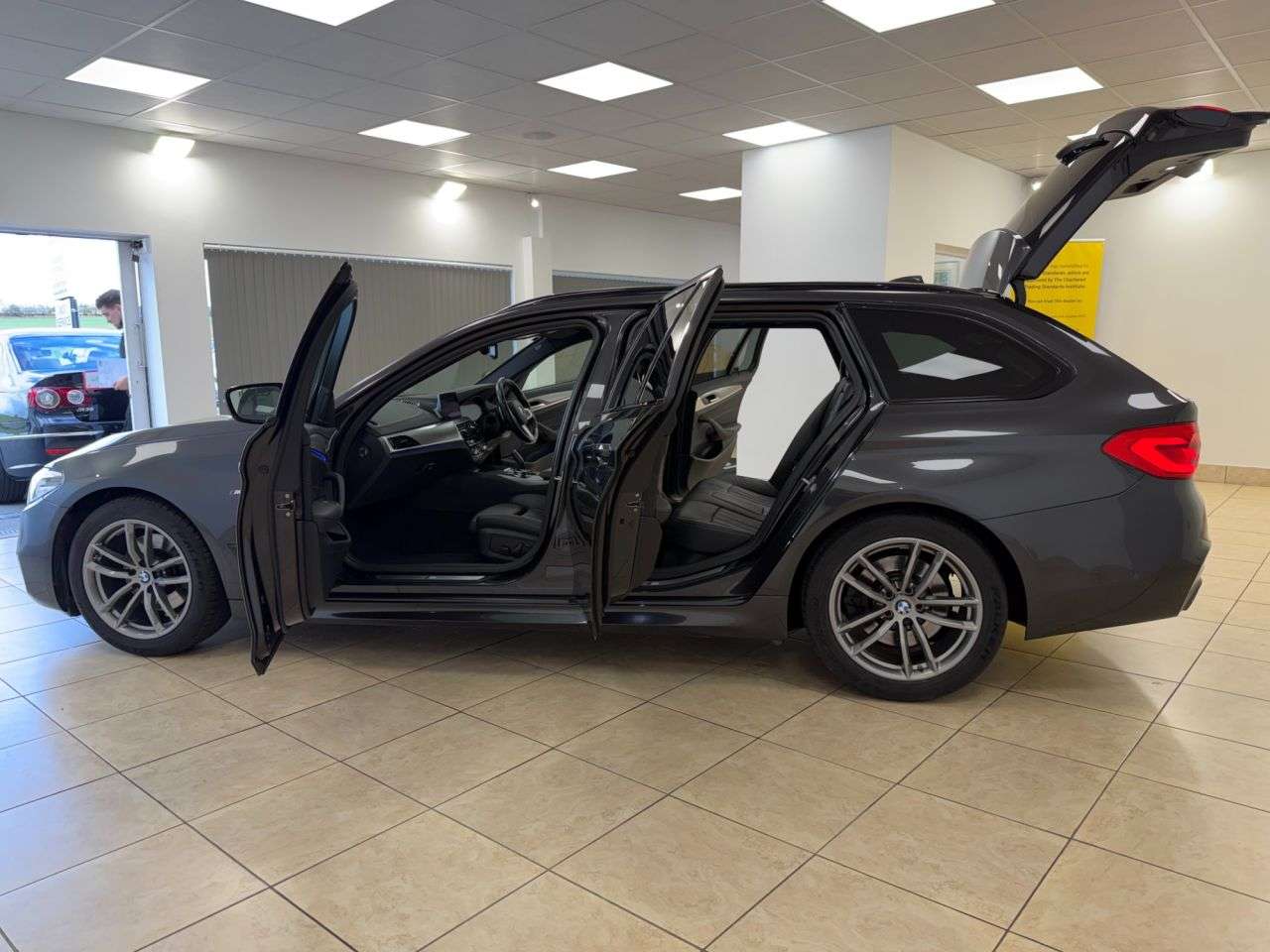 2019 BMW 5 SERIES 2019 BMW 5 SERIES