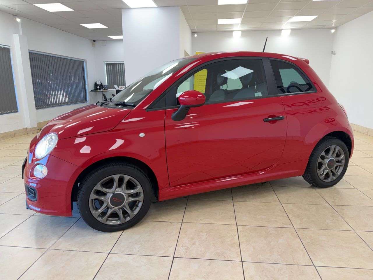 2013 FIAT 500 2013 FIAT 500