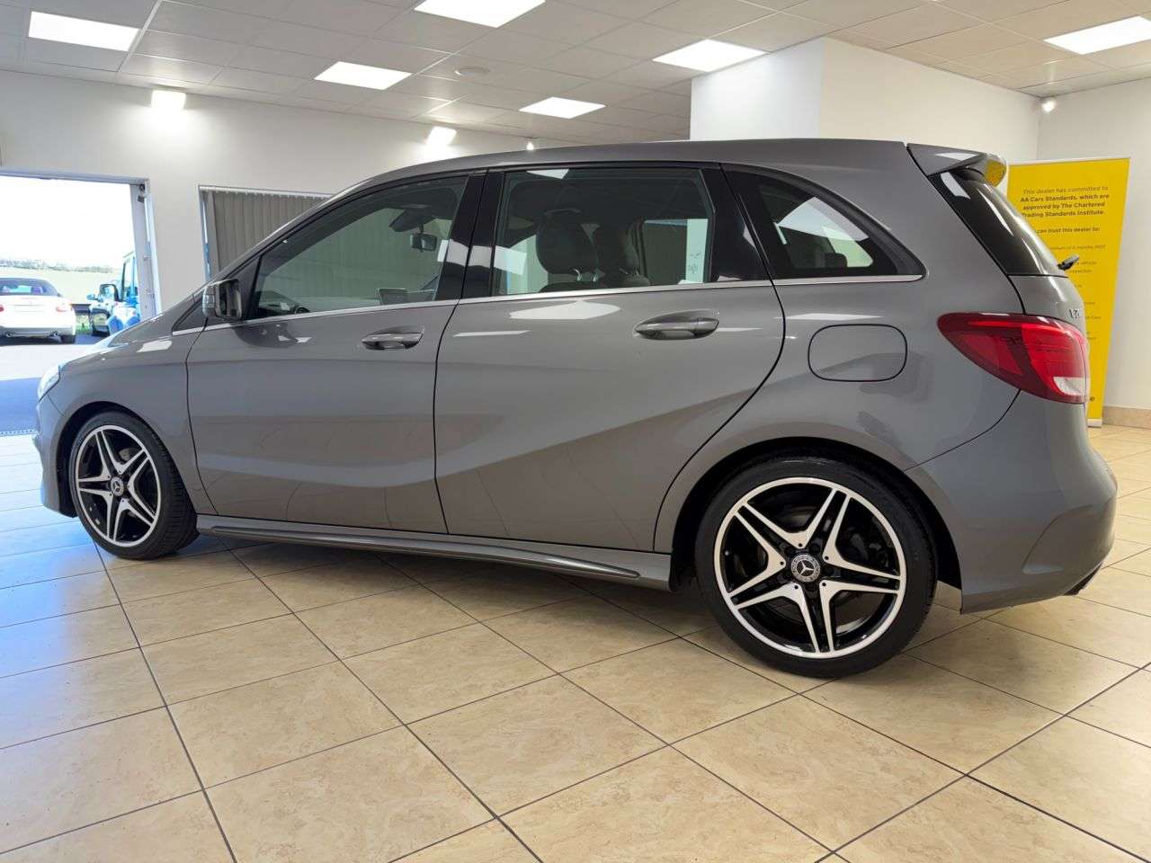 2015 MERCEDES-BENZ B-CLASS 2015 MERCEDES-BENZ B-CLASS