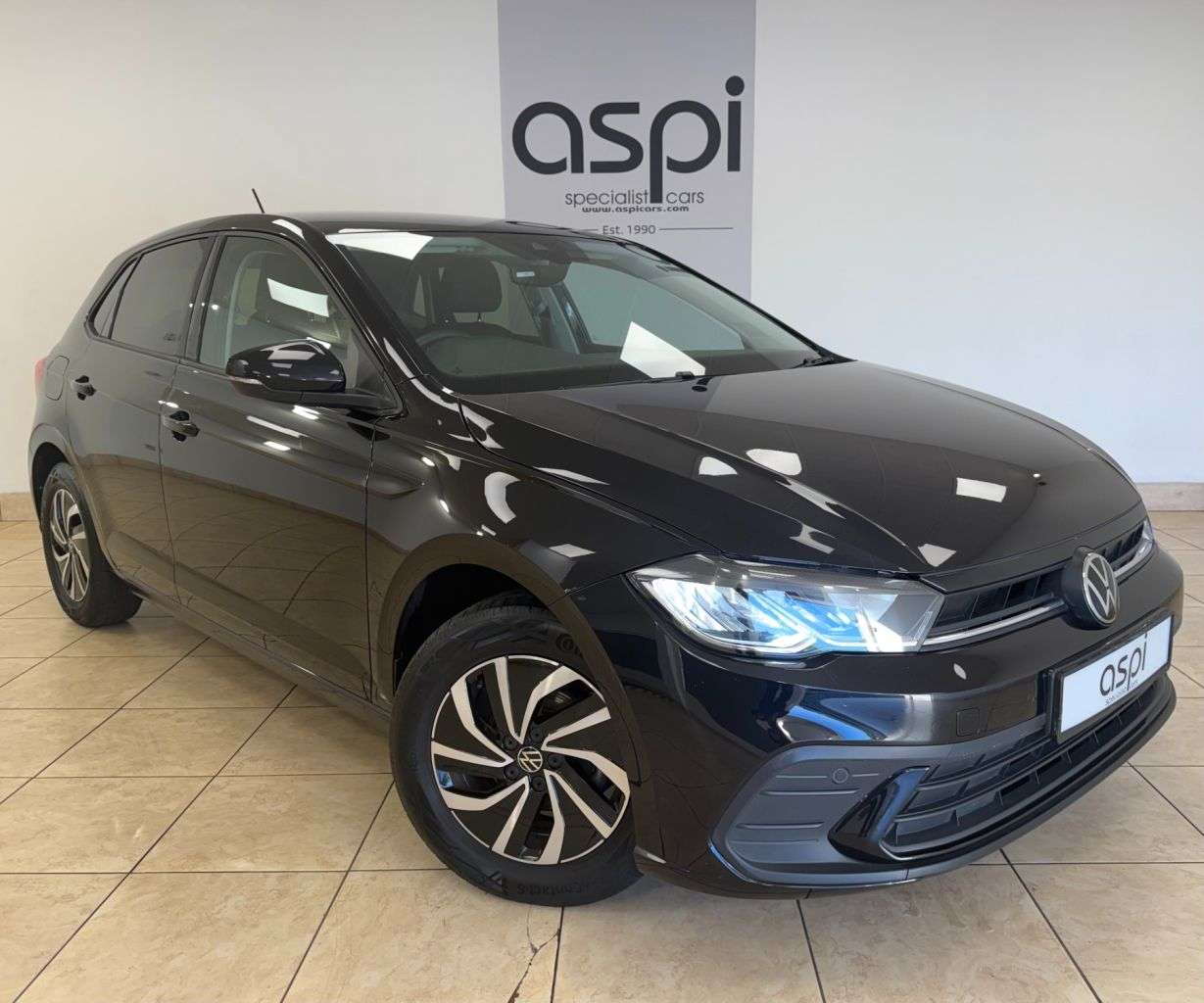 A 2022 VOLKSWAGEN POLO 1.0 TSI Life Hatchback 5dr Petrol DSG Euro 6 (s/s) (95 ps) ELEC F/MIRRORS, A 2022 VOLKSWAGEN POLO 1.0 TSI Life Hatchback 5dr Petrol DSG Euro 6 (s/s) (95 ps) ELEC F/MIRRORS,