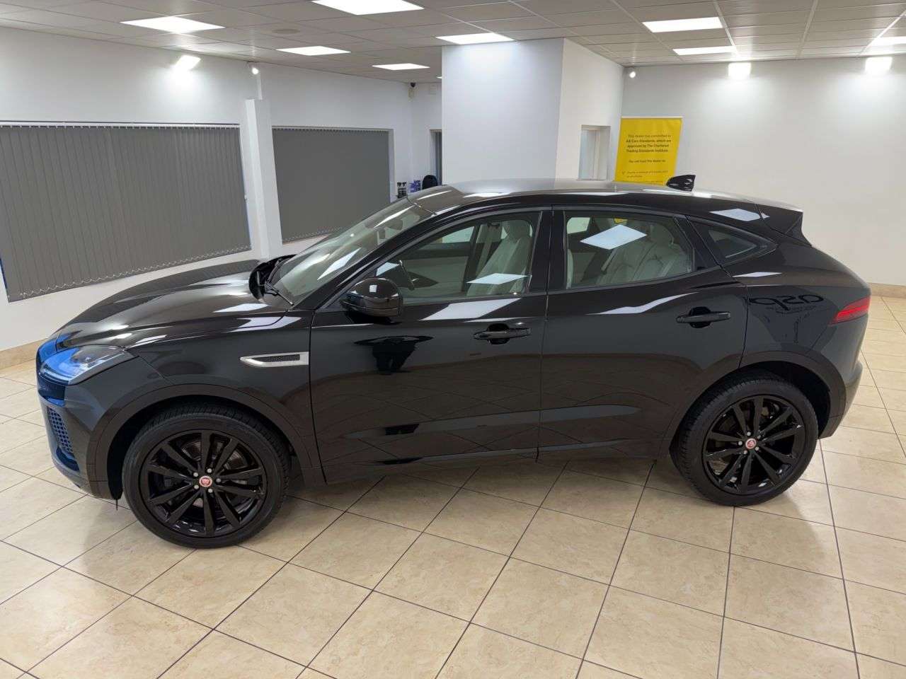 2019 JAGUAR E-PACE 2019 JAGUAR E-PACE