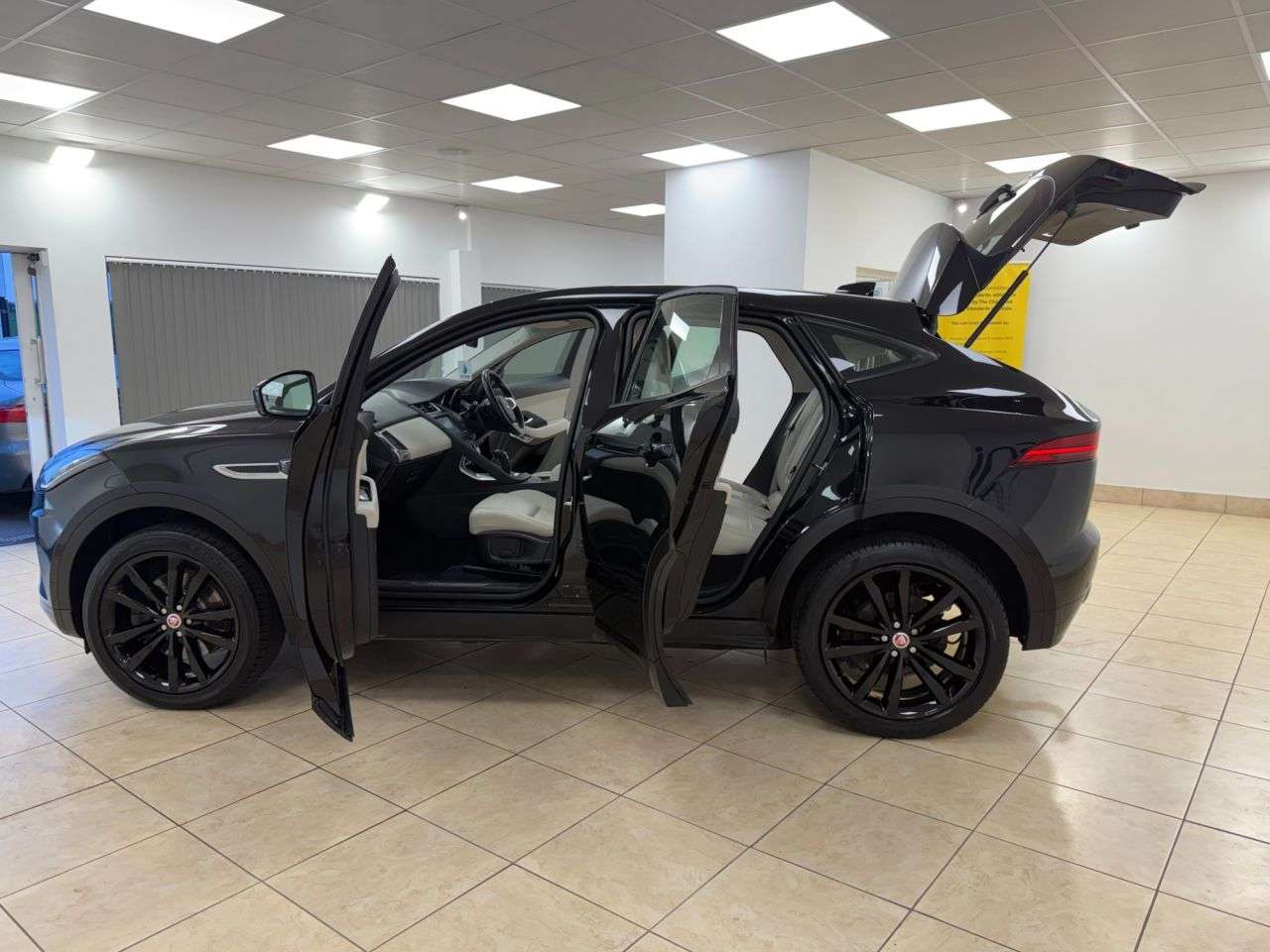 2019 JAGUAR E-PACE 2019 JAGUAR E-PACE