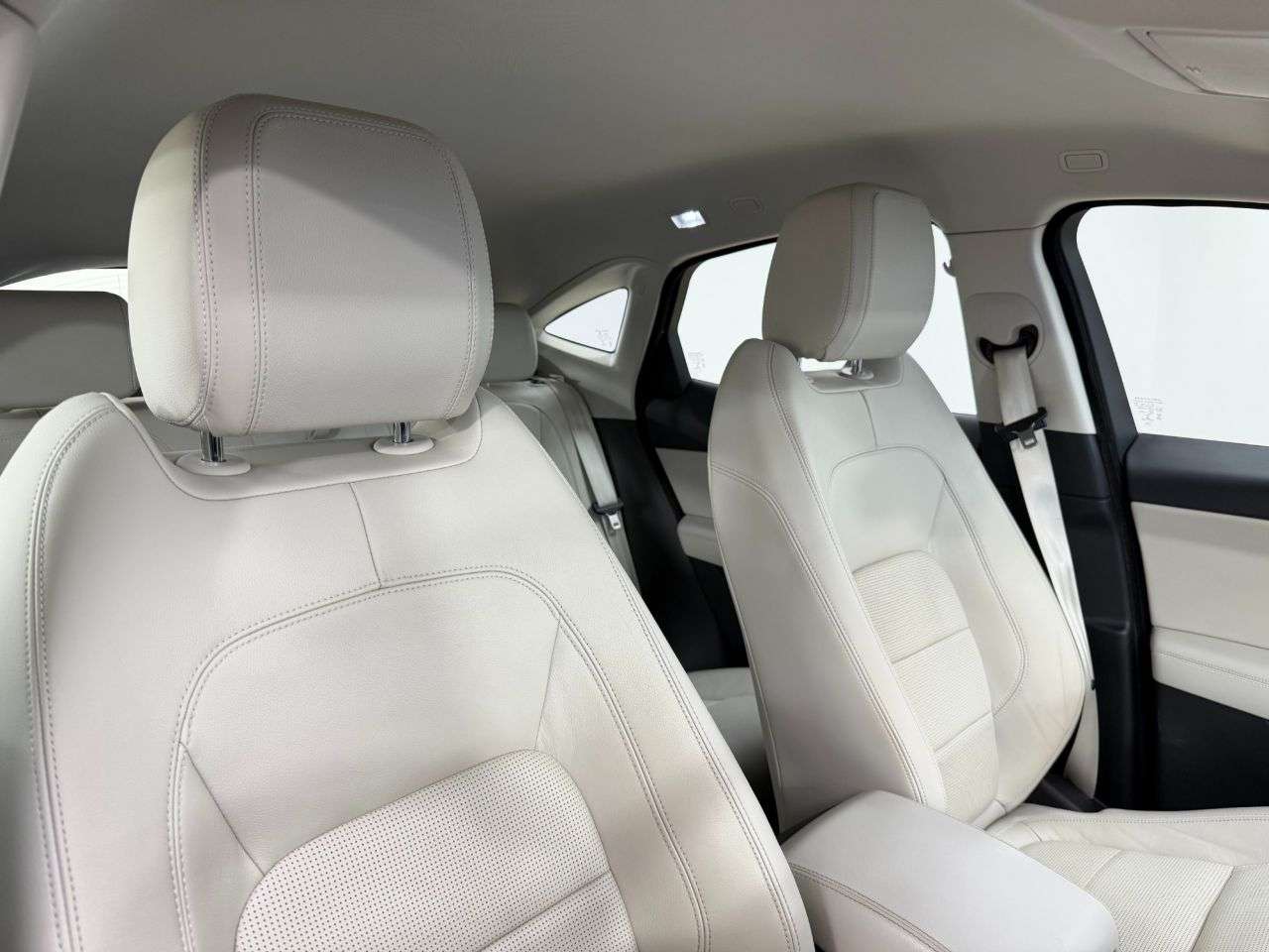 2019 JAGUAR E-PACE 2019 JAGUAR E-PACE