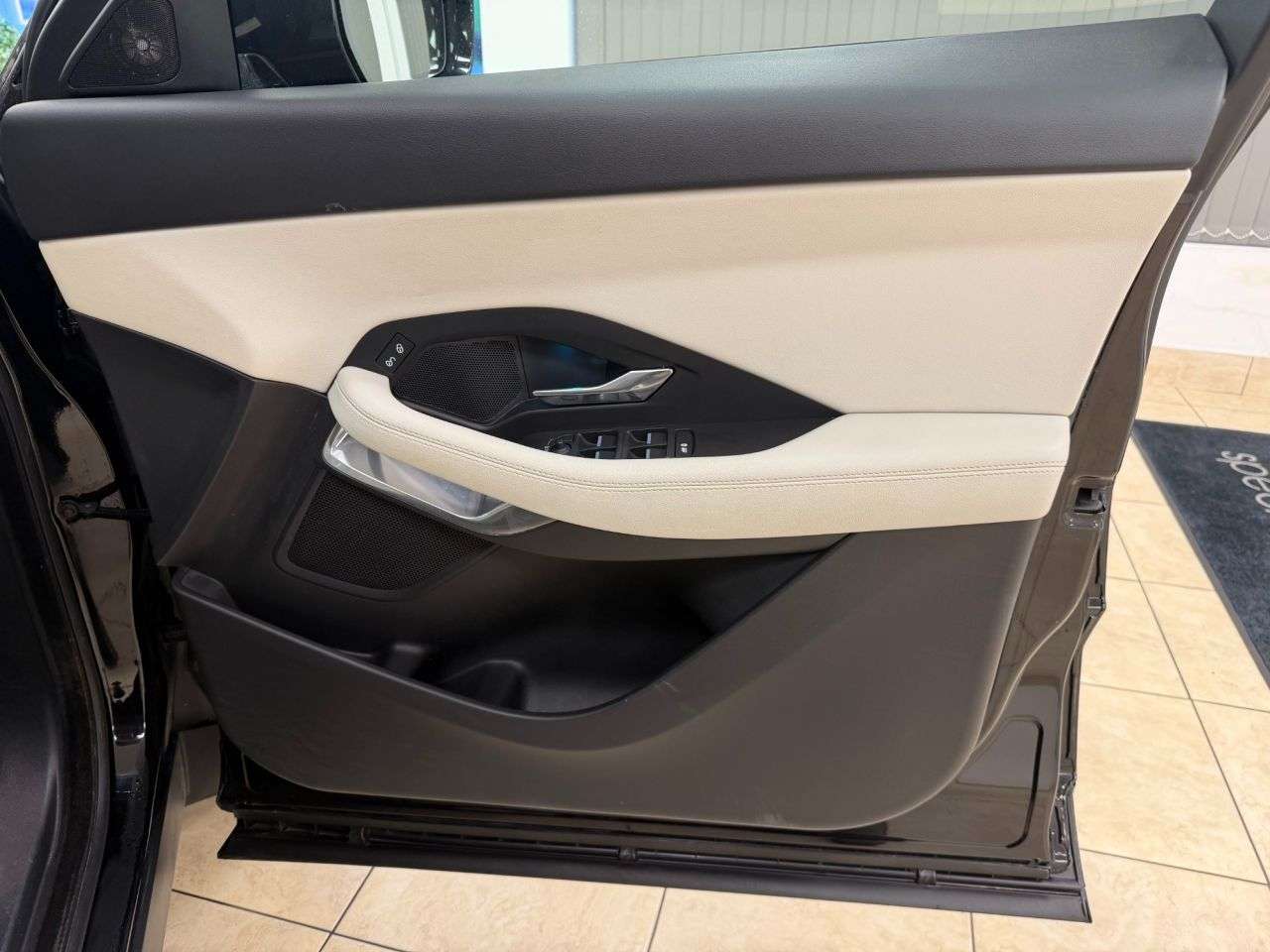 2019 JAGUAR E-PACE 2019 JAGUAR E-PACE