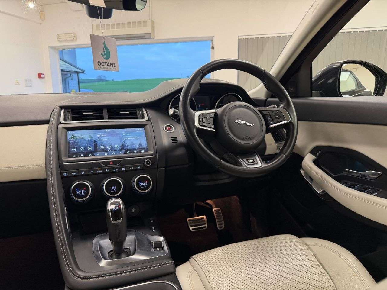 2019 JAGUAR E-PACE 2019 JAGUAR E-PACE