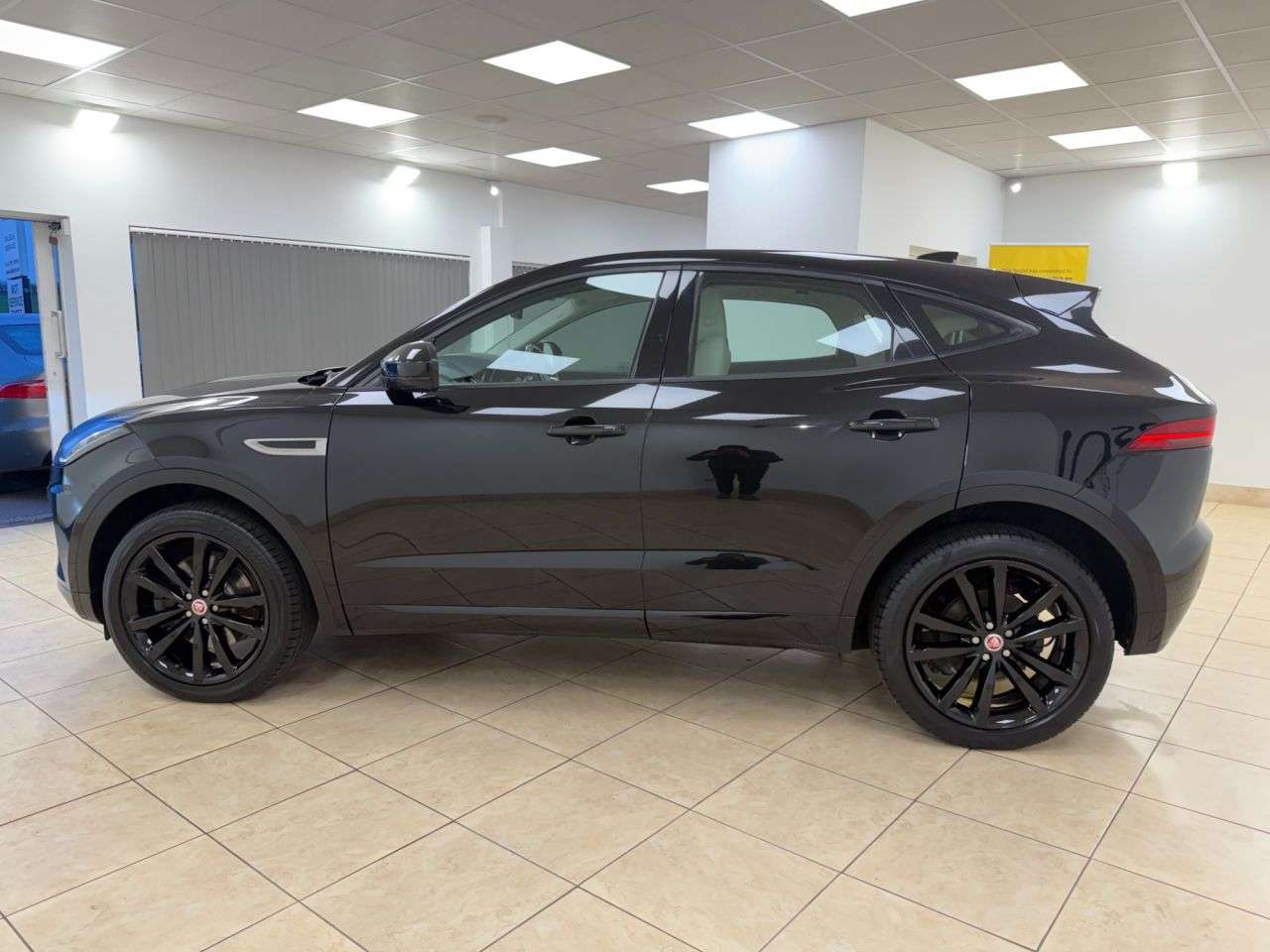 2019 JAGUAR E-PACE 2019 JAGUAR E-PACE