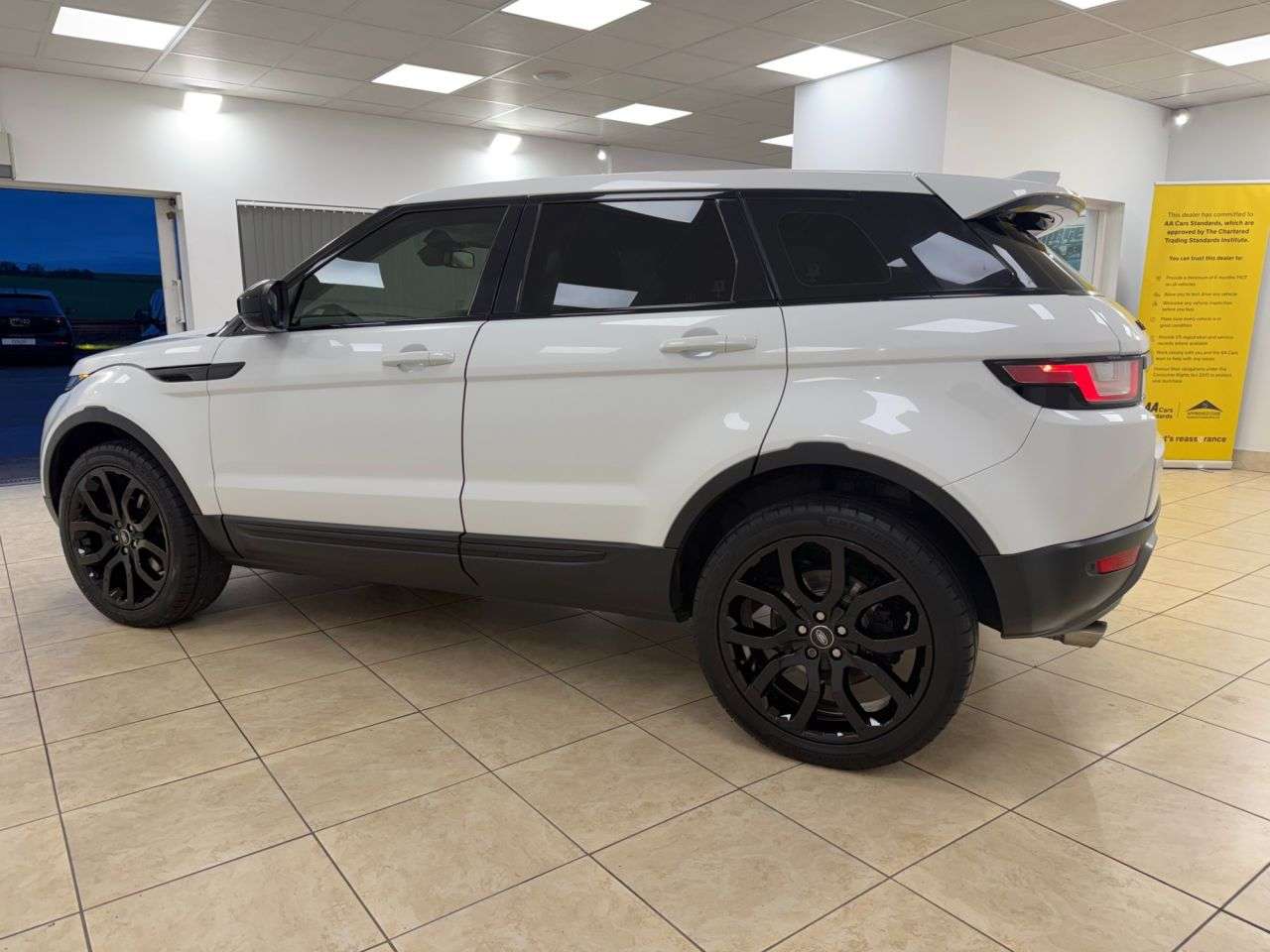2015 LAND ROVER RANGE ROVER EVOQUE 2015 LAND ROVER RANGE ROVER EVOQUE