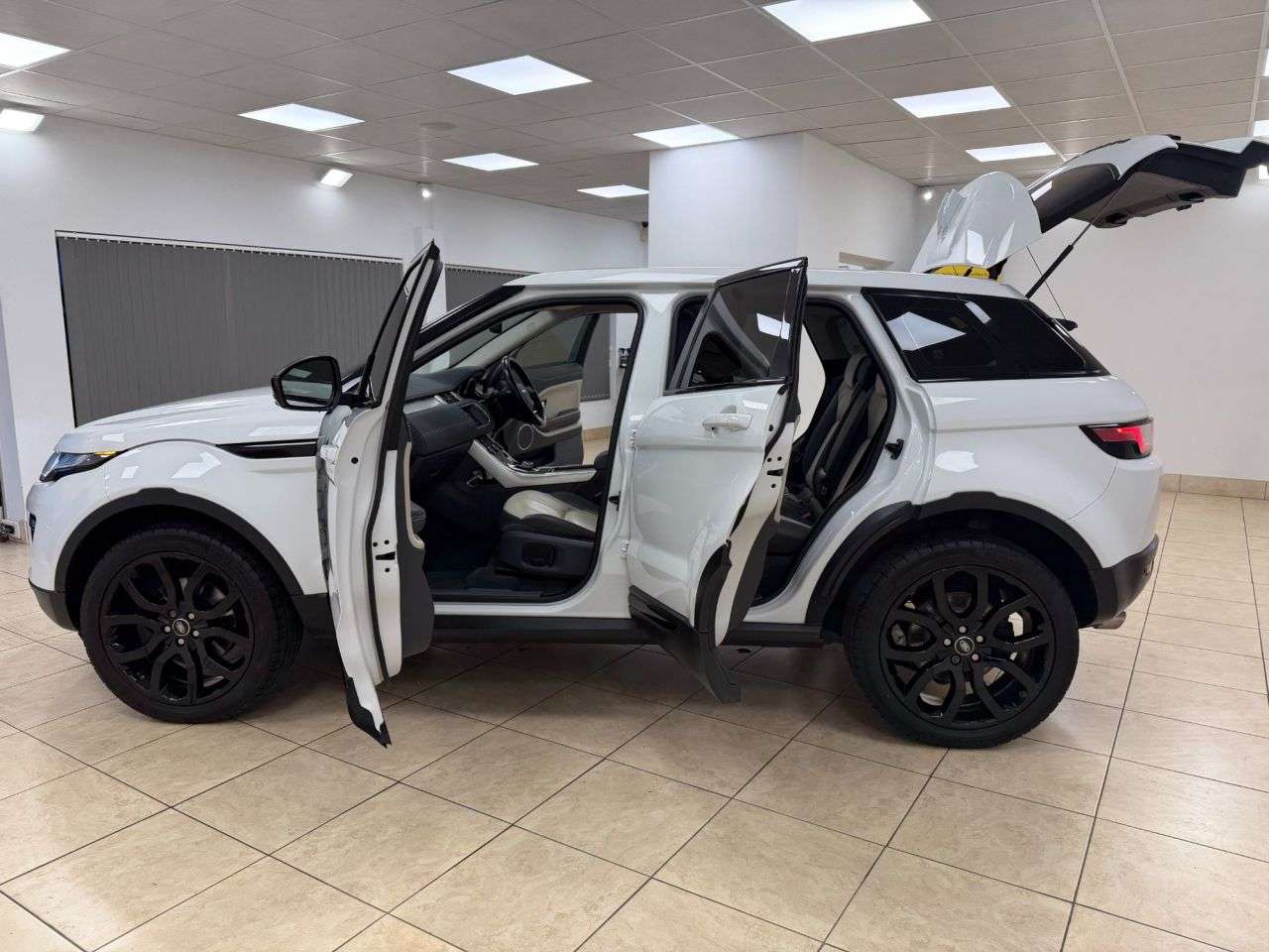 2015 LAND ROVER RANGE ROVER EVOQUE 2015 LAND ROVER RANGE ROVER EVOQUE