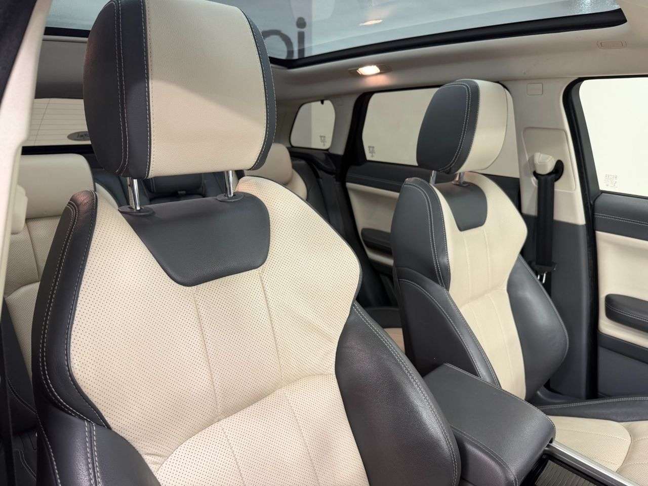 2015 LAND ROVER RANGE ROVER EVOQUE 2015 LAND ROVER RANGE ROVER EVOQUE