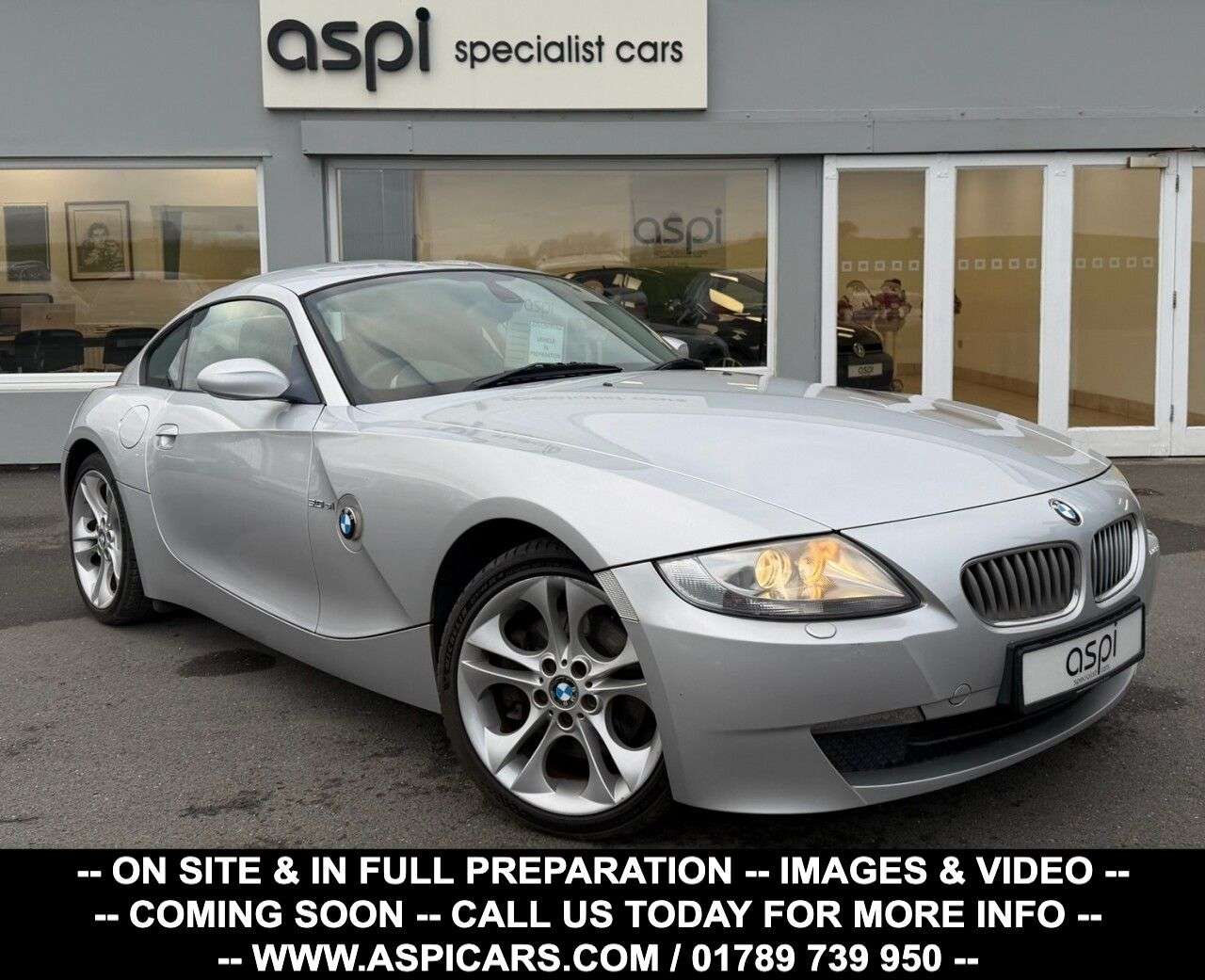 A 2007 BMW Z4 3.0 si SE Coupe 2dr Petrol Manual Euro 4 (265 ps) ELEC F/SEATS-DRIVERS WITH A 2007 BMW Z4 3.0 si SE Coupe 2dr Petrol Manual Euro 4 (265 ps) ELEC F/SEATS-DRIVERS WITH