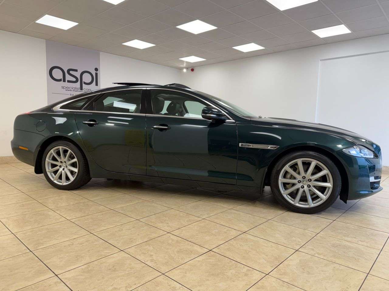 2016 JAGUAR XJ 2016 JAGUAR XJ
