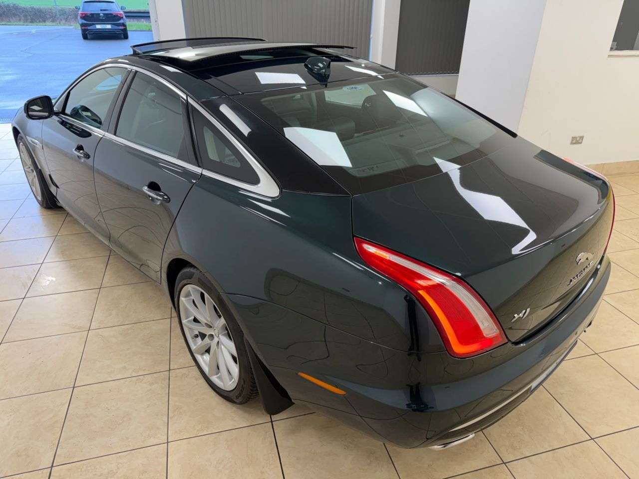 2016 JAGUAR XJ 2016 JAGUAR XJ