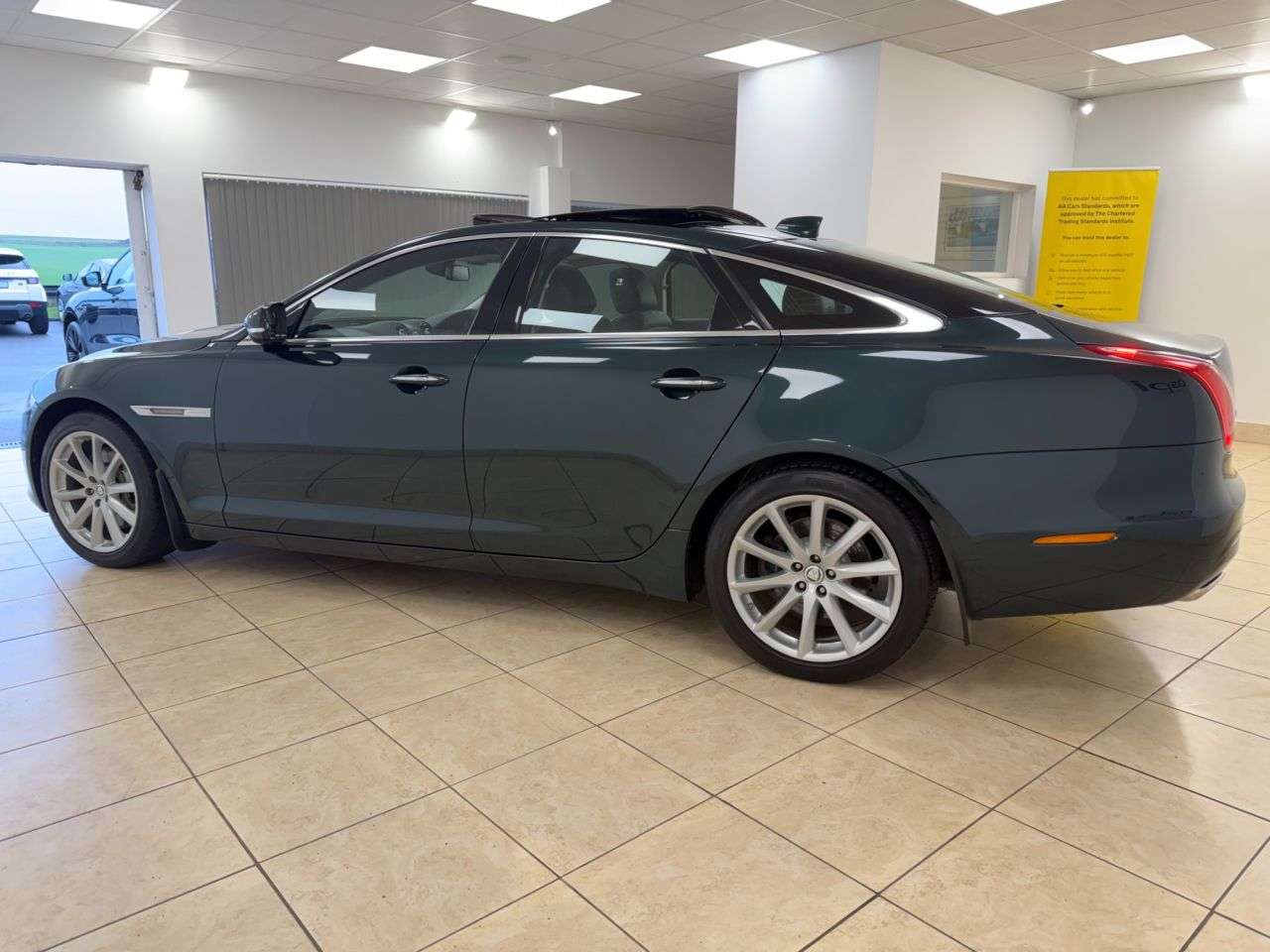 2016 JAGUAR XJ 2016 JAGUAR XJ