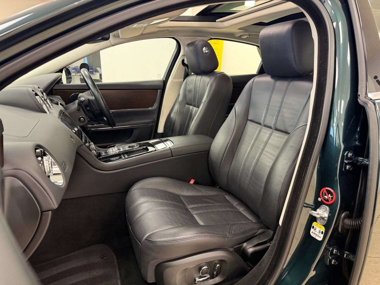 2016 JAGUAR XJ 2016 JAGUAR XJ