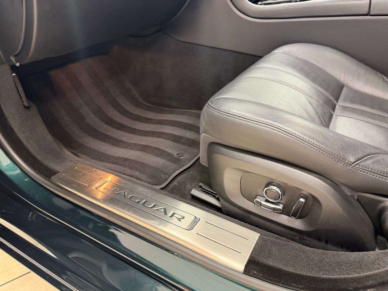 2016 JAGUAR XJ 2016 JAGUAR XJ