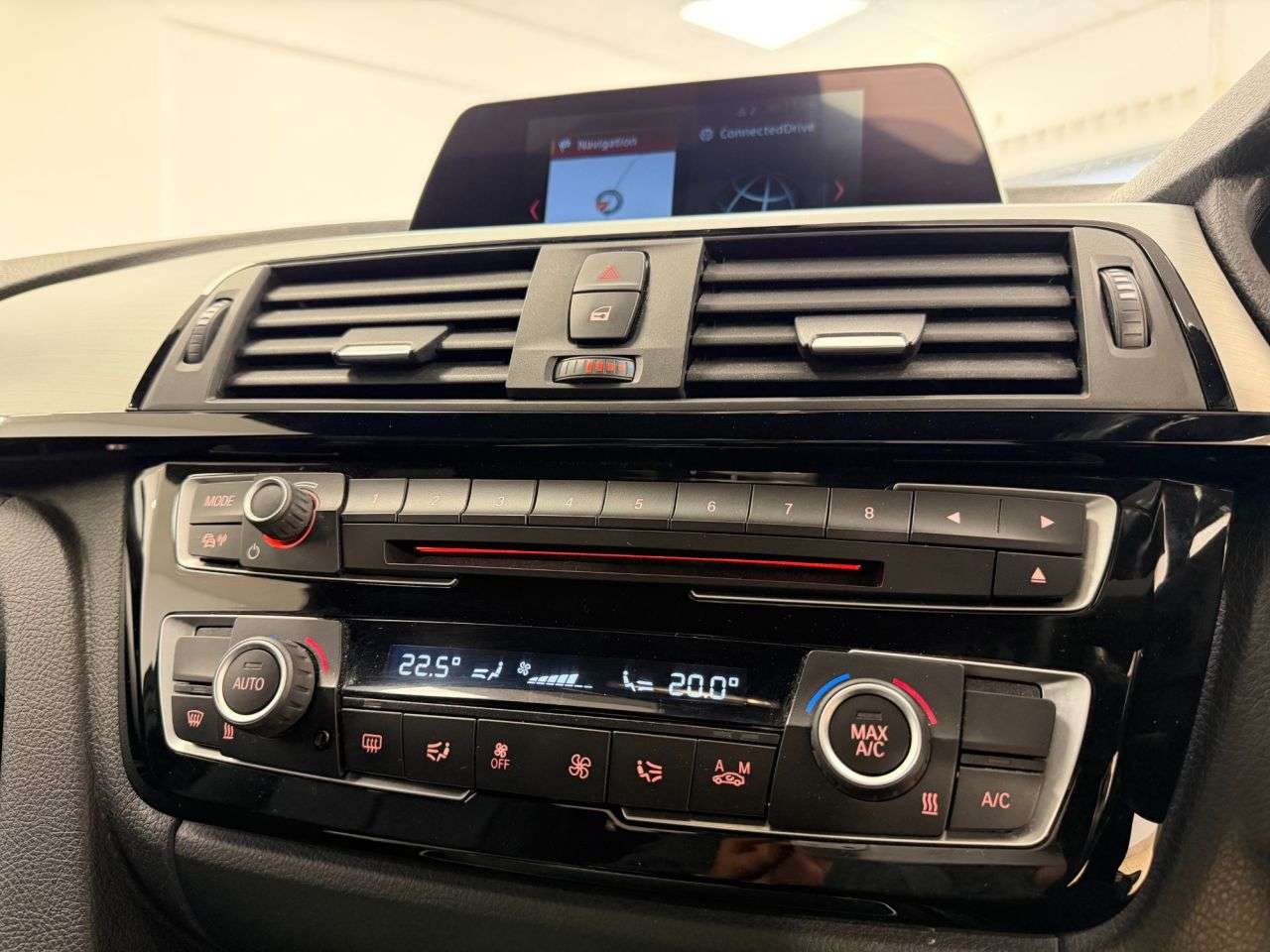 2018 BMW 3 SERIES 2018 BMW 3 SERIES