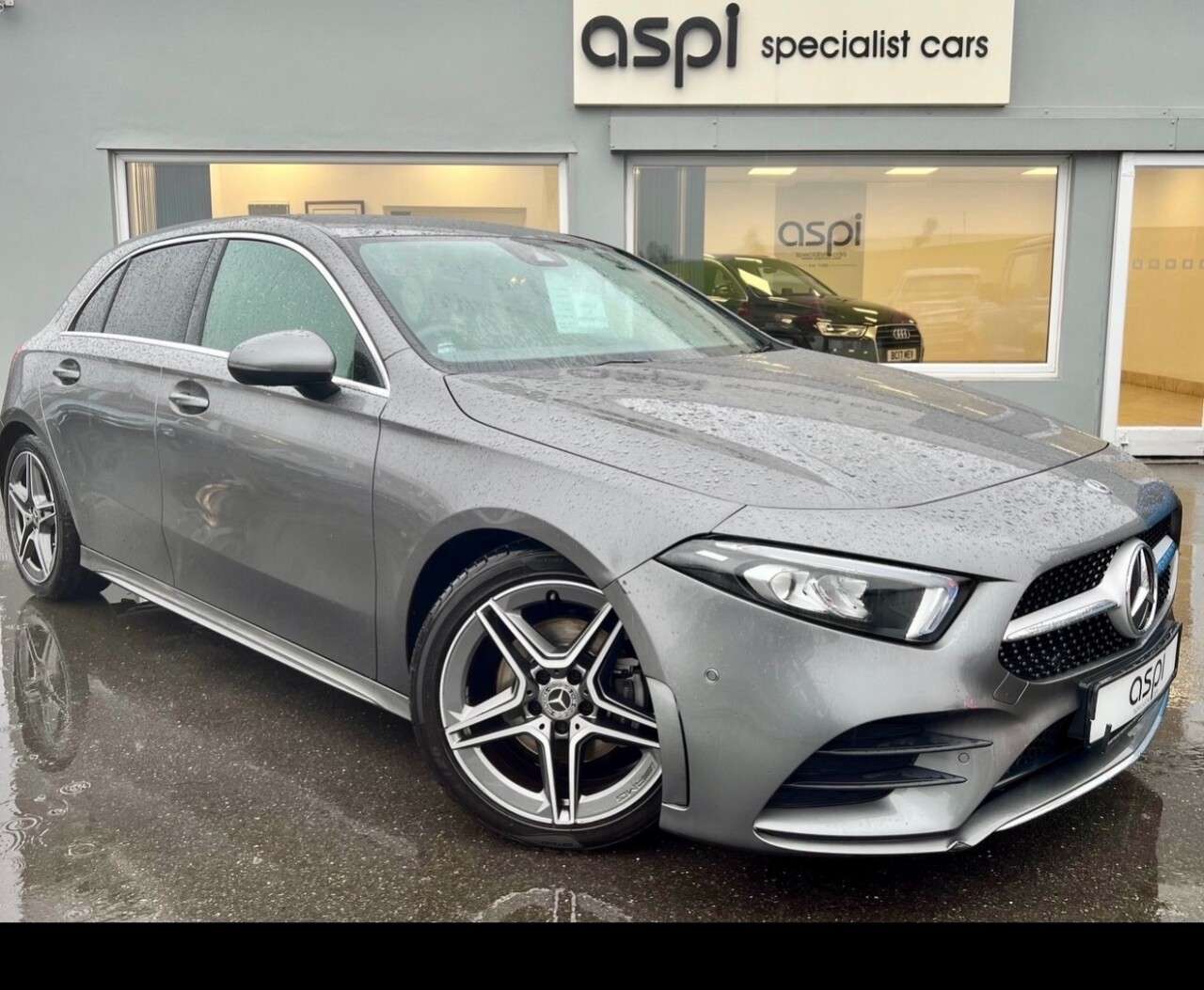 A 2019 MERCEDES-BENZ A-CLASS 1.3 A180 AMG Line (Executive) Hatchback 5dr Petrol 7G-DCT Euro 6 (s/s) (136 A 2019 MERCEDES-BENZ A-CLASS 1.3 A180 AMG Line (Executive) Hatchback 5dr Petrol 7G-DCT Euro 6 (s/s) (136