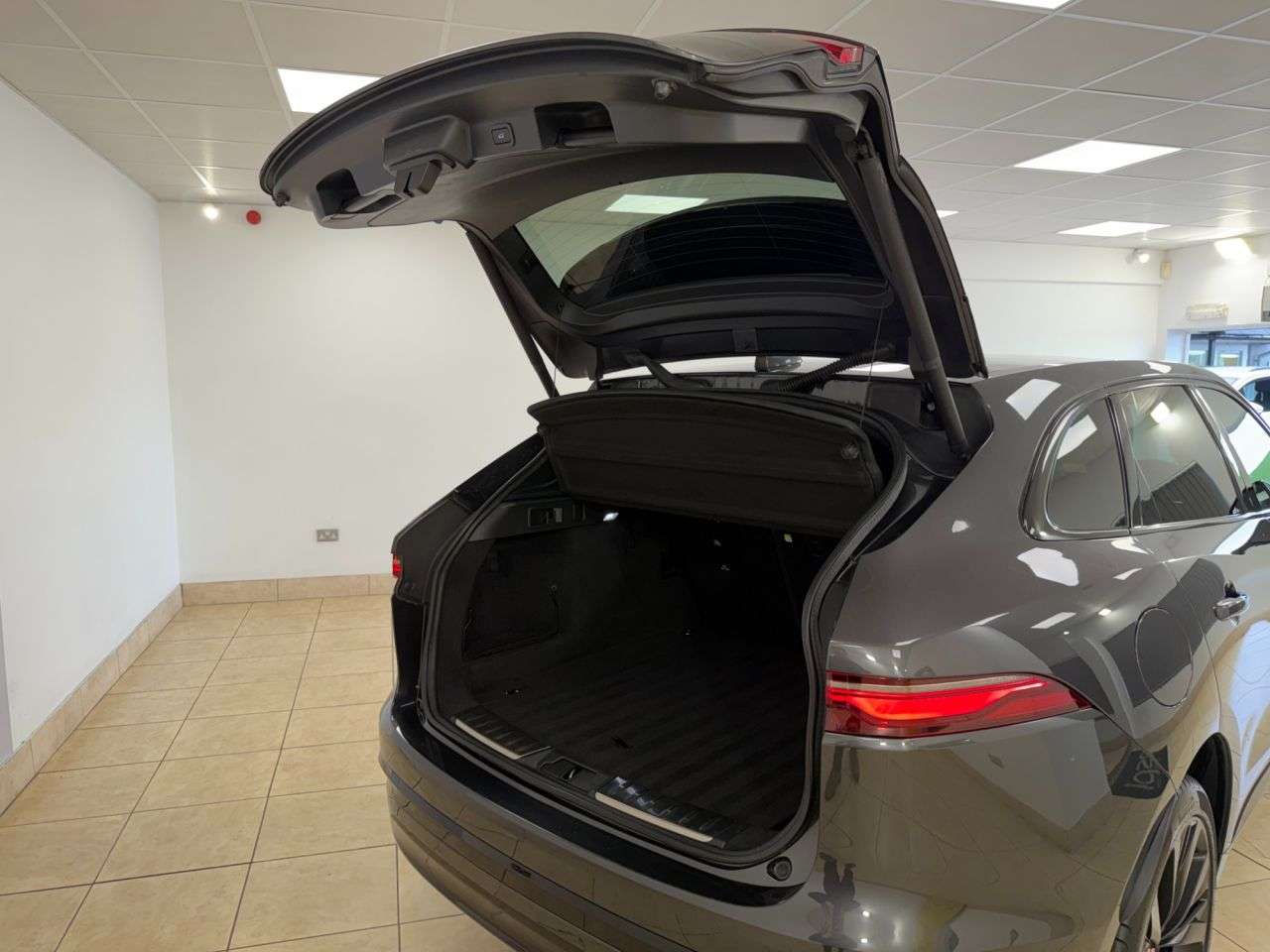 2021 JAGUAR F-PACE 2021 JAGUAR F-PACE