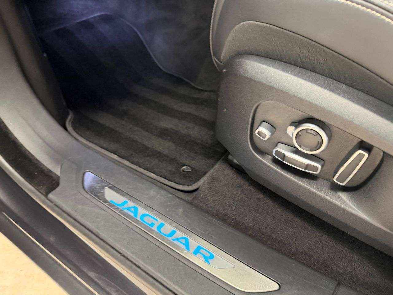 2021 JAGUAR F-PACE 2021 JAGUAR F-PACE