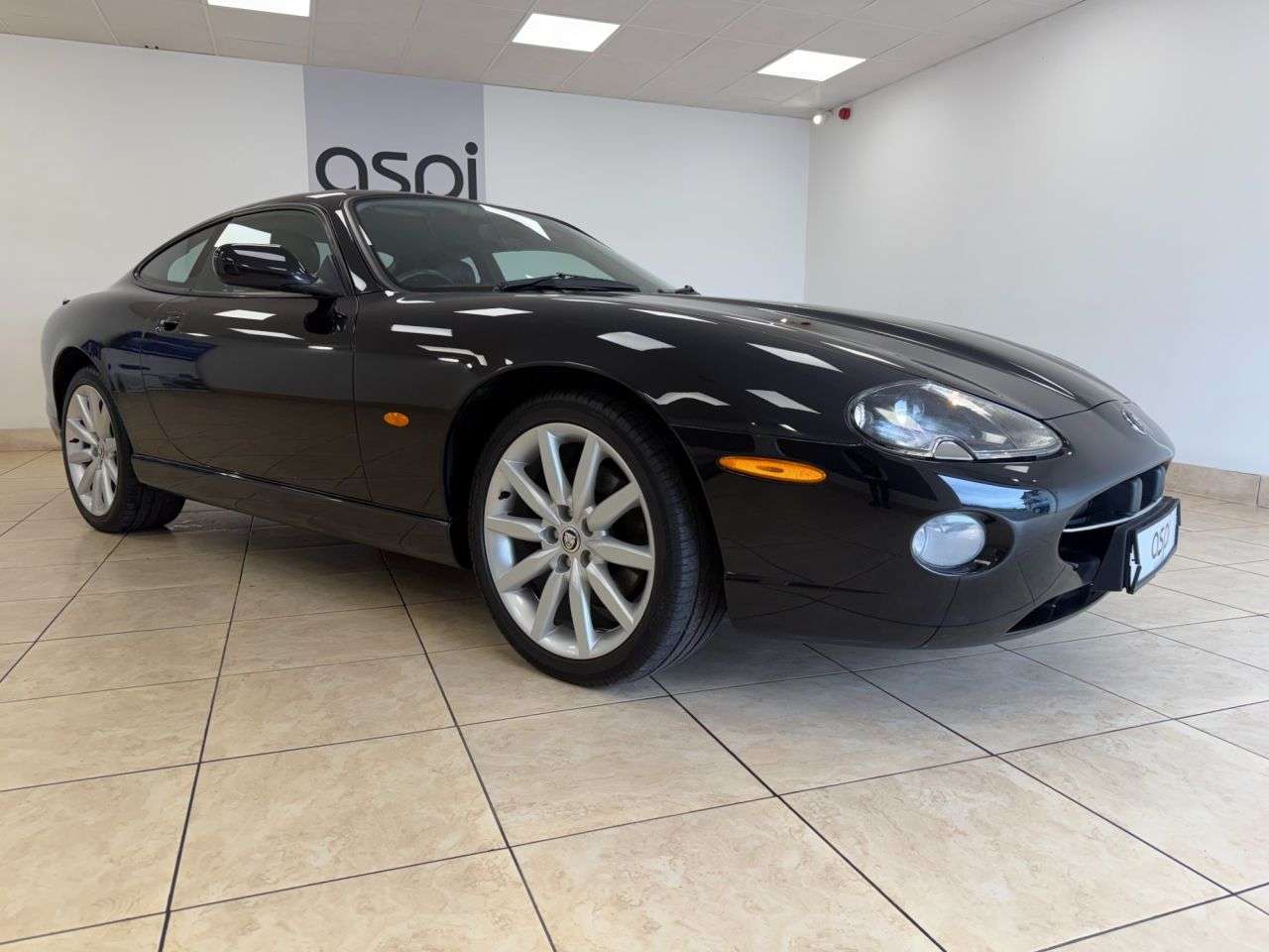 2005 JAGUAR XK8 2005 JAGUAR XK8