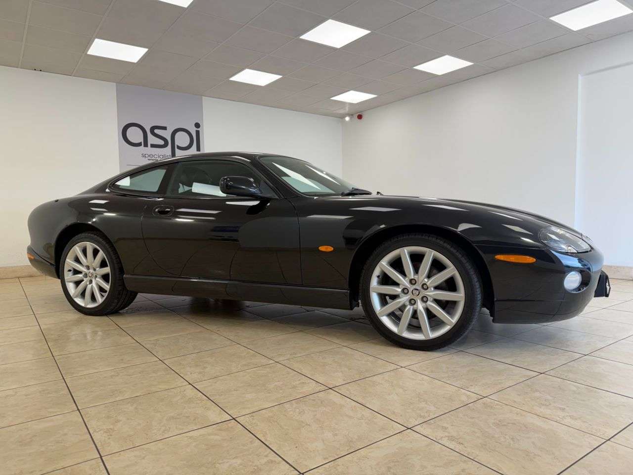 2005 JAGUAR XK8 2005 JAGUAR XK8