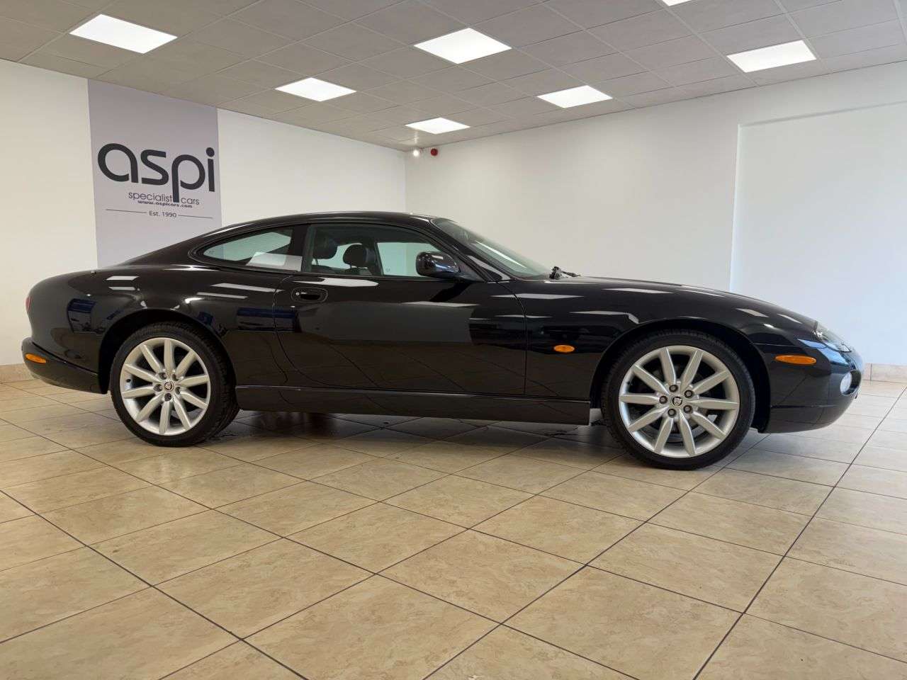 2005 JAGUAR XK8 2005 JAGUAR XK8