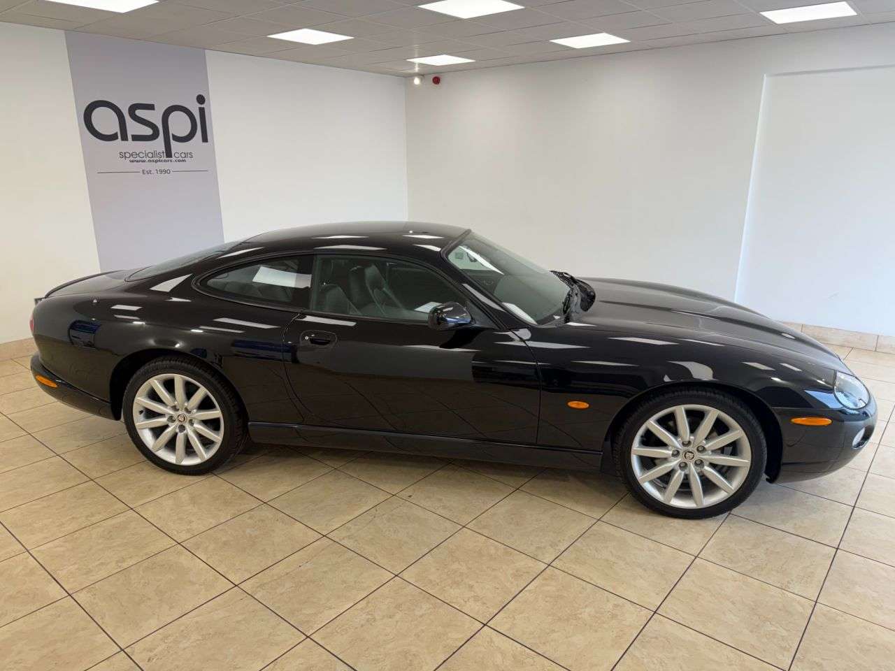 2005 JAGUAR XK8 2005 JAGUAR XK8