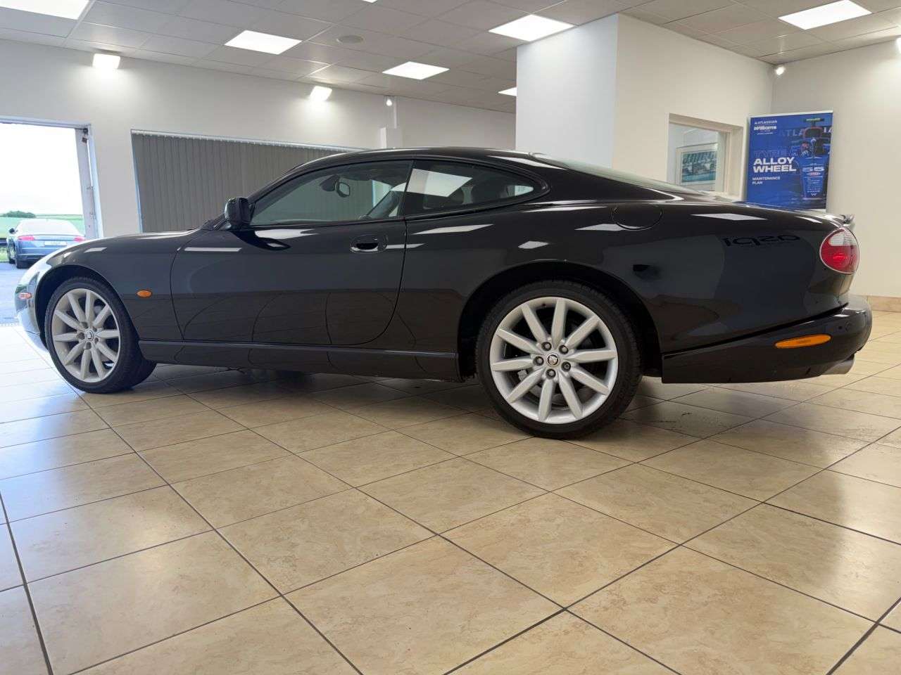 2005 JAGUAR XK8 2005 JAGUAR XK8