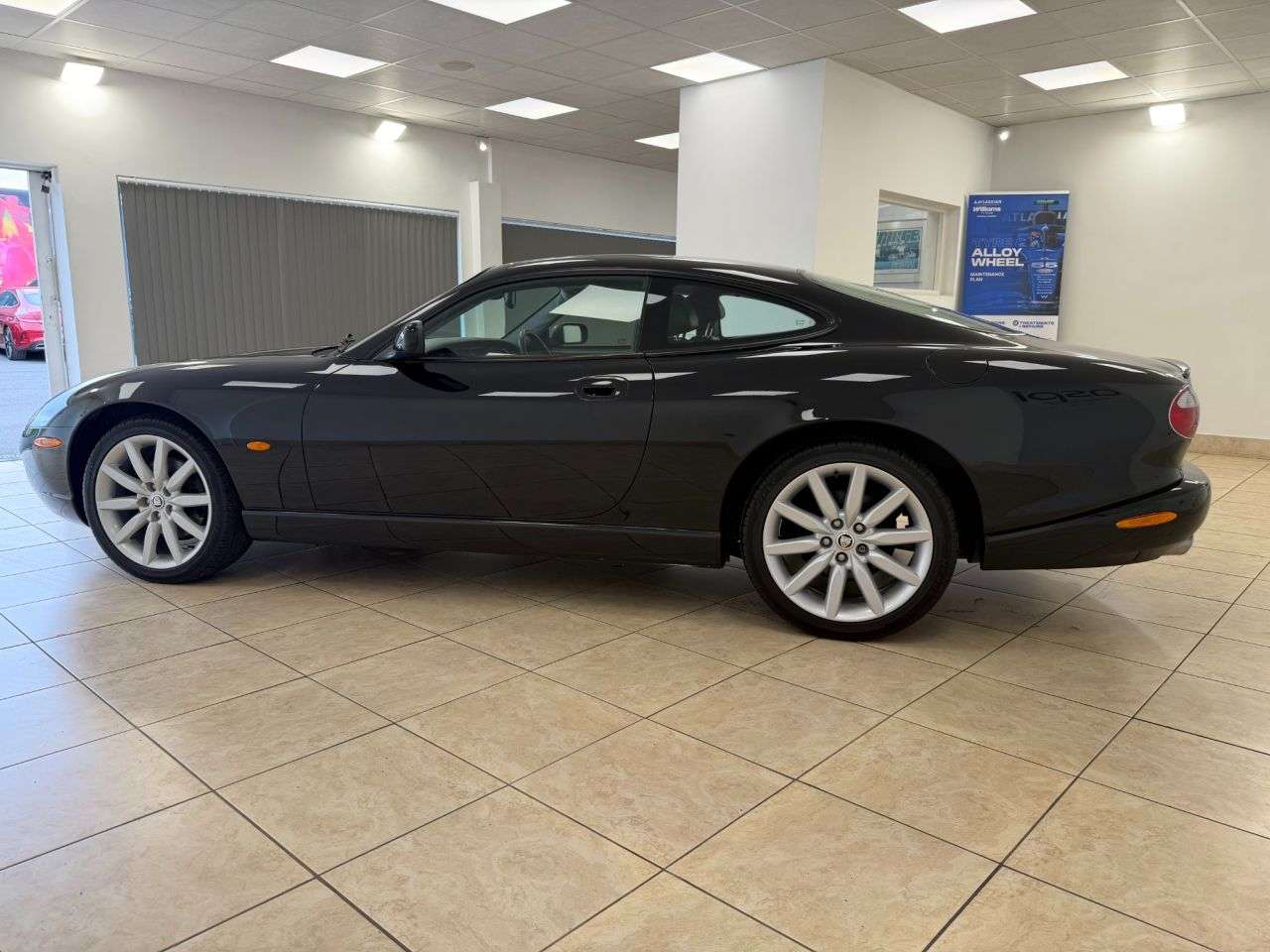 2005 JAGUAR XK8 2005 JAGUAR XK8