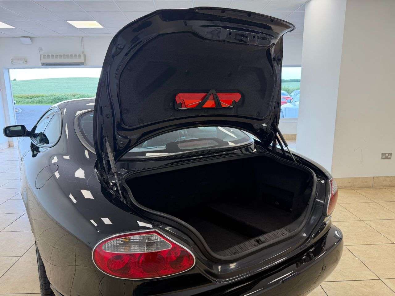 2005 JAGUAR XK8 2005 JAGUAR XK8
