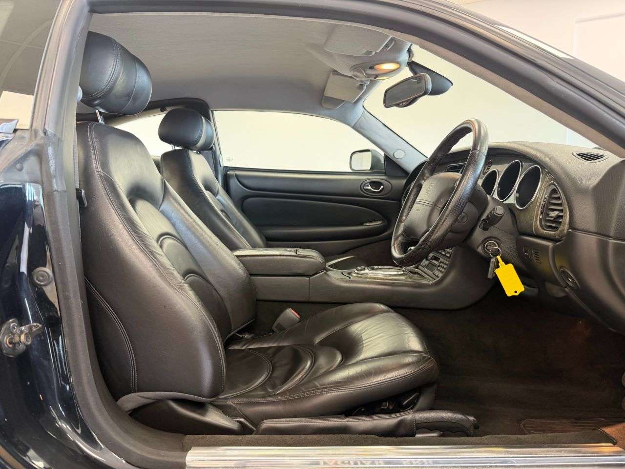2005 JAGUAR XK8 2005 JAGUAR XK8