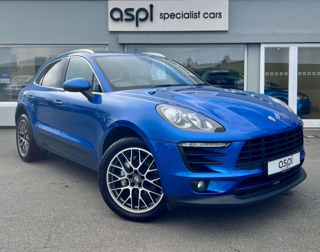 A 2016 PORSCHE MACAN 3.0 V6 S SUV 5dr Petrol PDK 4WD Euro 6 (s/s) (340 ps) FULL DETAILS - WWW.AS A 2016 PORSCHE MACAN 3.0 V6 S SUV 5dr Petrol PDK 4WD Euro 6 (s/s) (340 ps) FULL DETAILS - WWW.AS