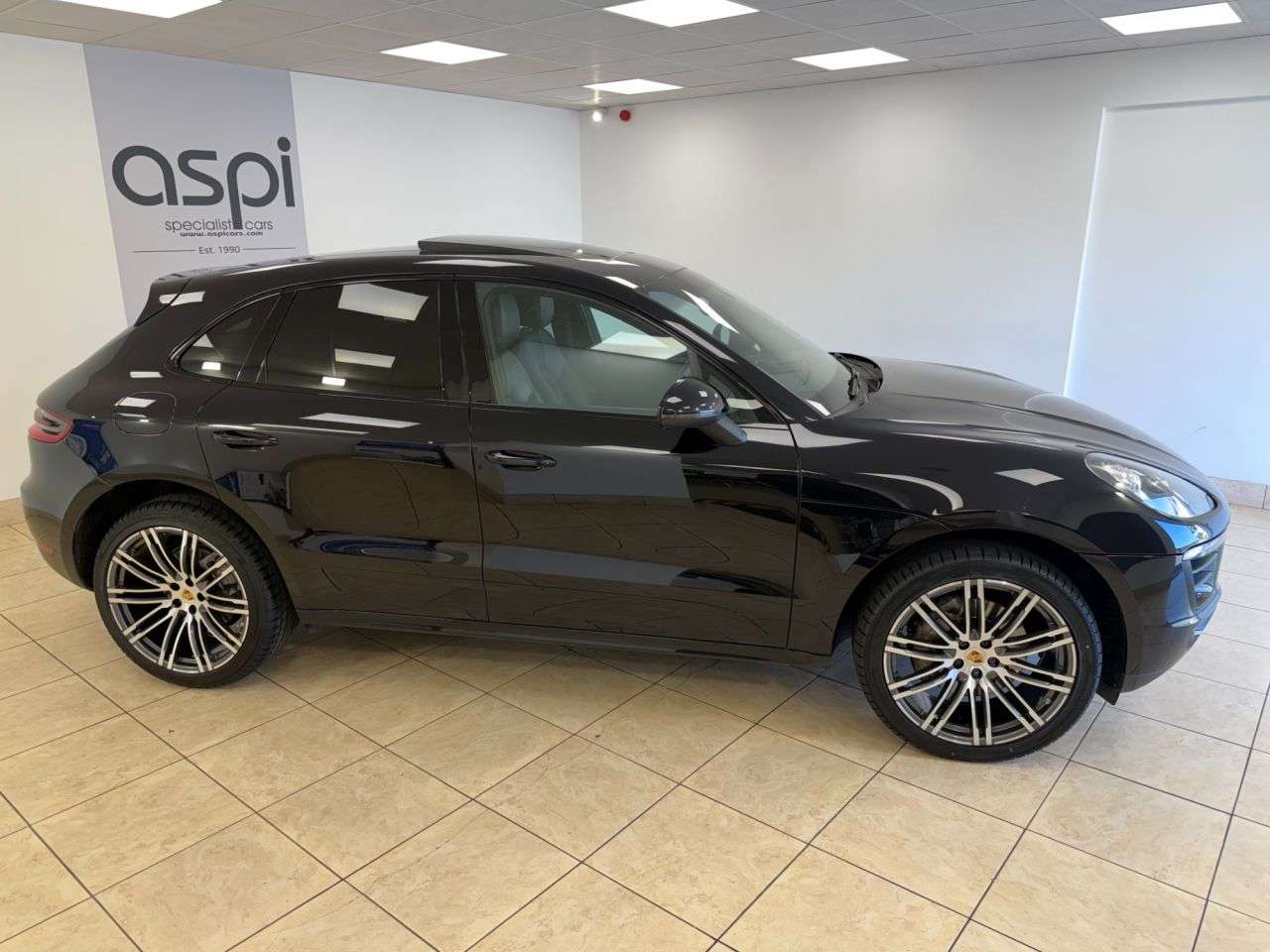 2014 PORSCHE MACAN 2014 PORSCHE MACAN